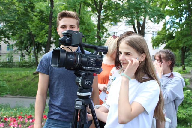 Школярі впевнено себе почувають інтерв'юером та інтерв'юйованим